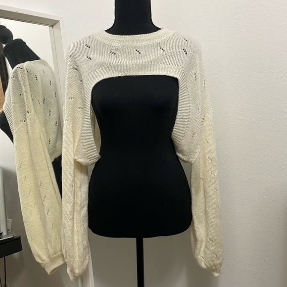 Anthropologie Sweaters - Anthropologie white crop sweater